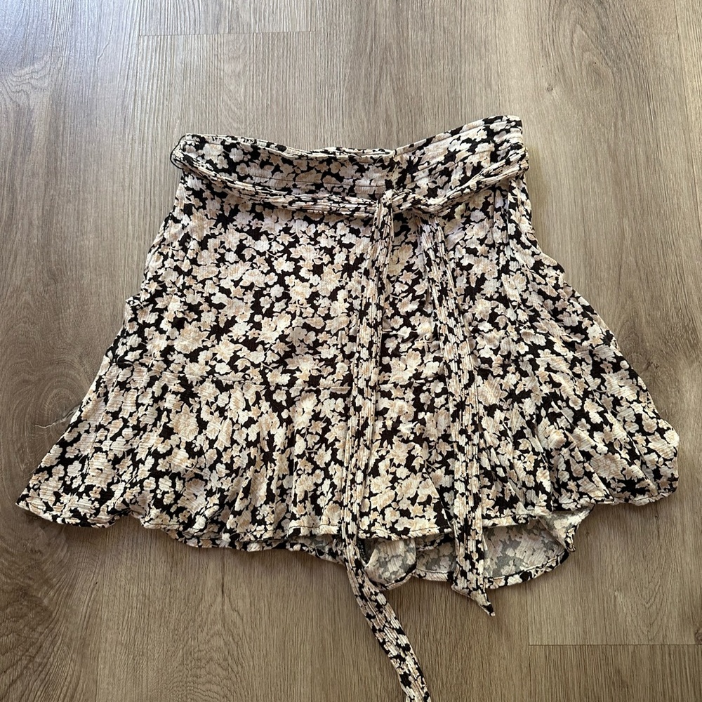 Abercrombie floral skort, size small!